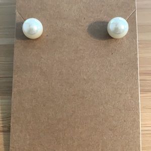 Pearl earrings